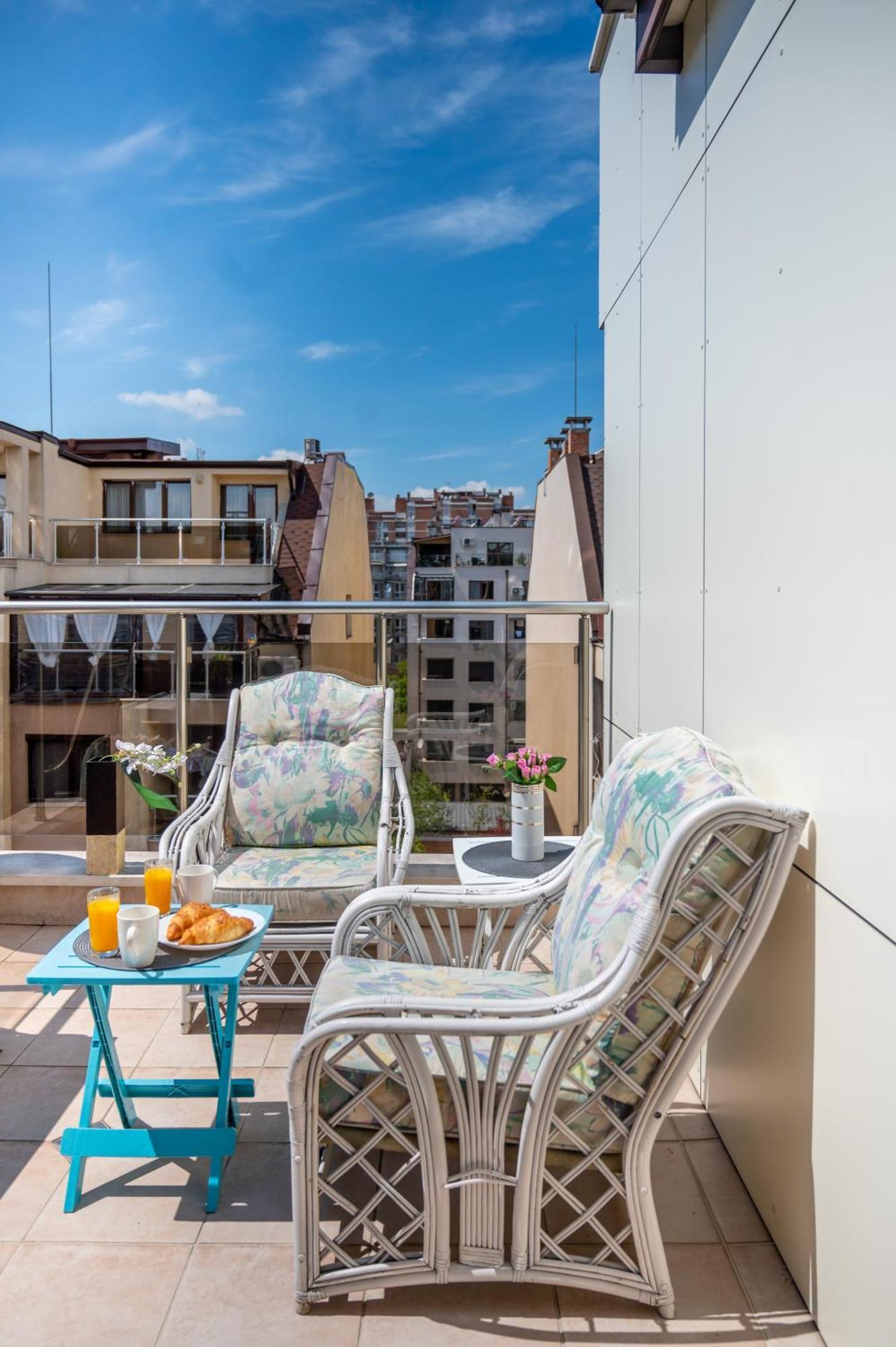 Colorful Studio With Balcony - Free Parking Daire Sofya Dış mekan fotoğraf